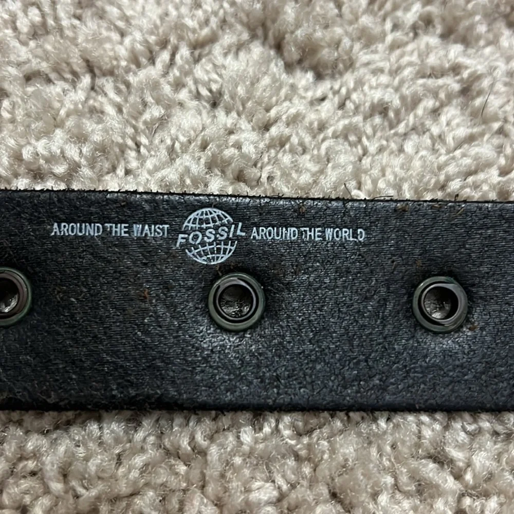 Fossil belt, dark brown sz 32 full grain cowhide